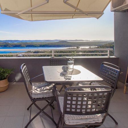 Apartment Sea View Šibenik Екстериор снимка